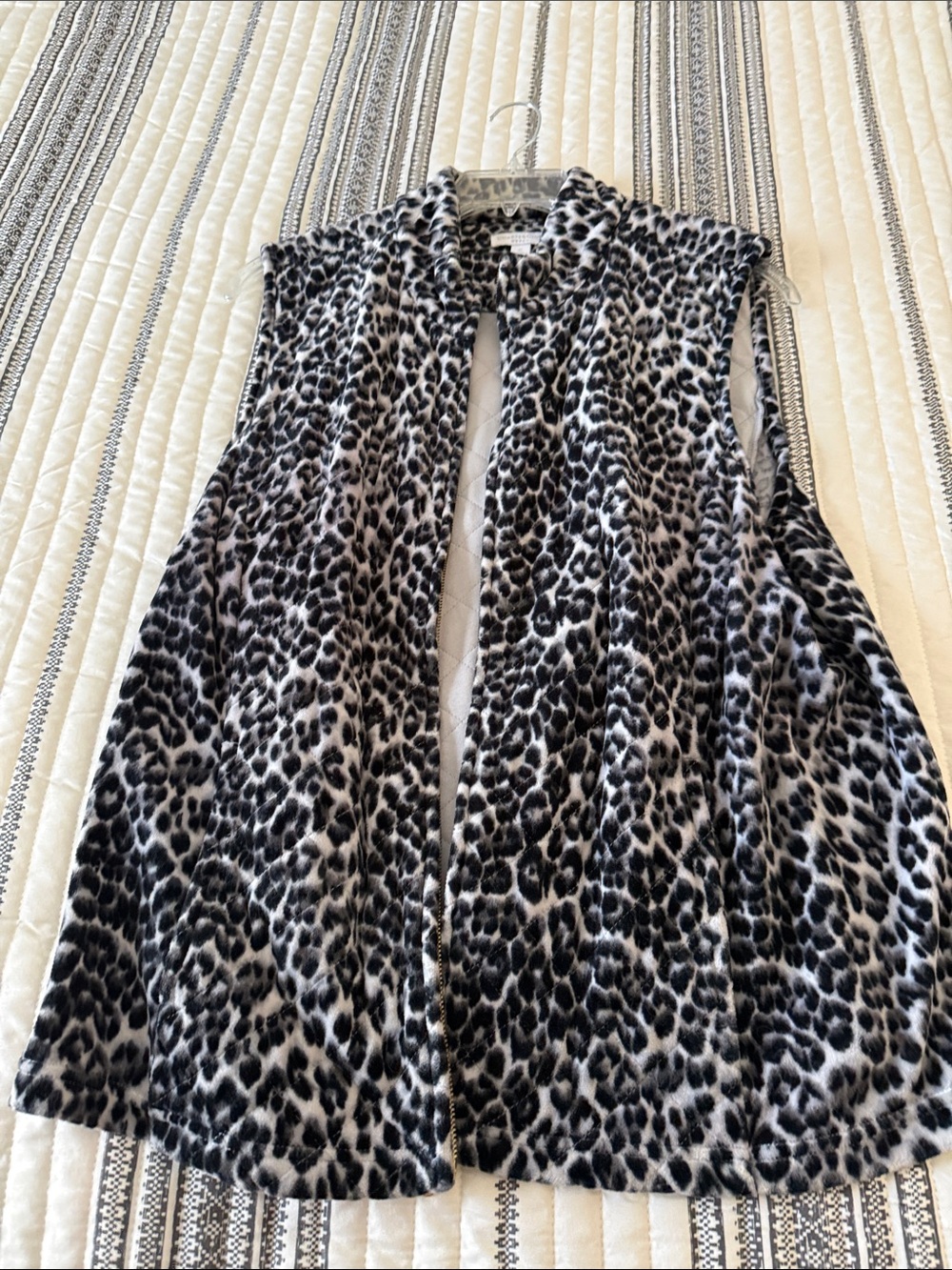 Charter Club Black & White Leopard Plush Sleeveless Vest